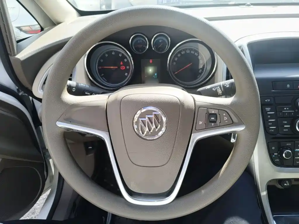 Buick Excelle — миниатюра 11