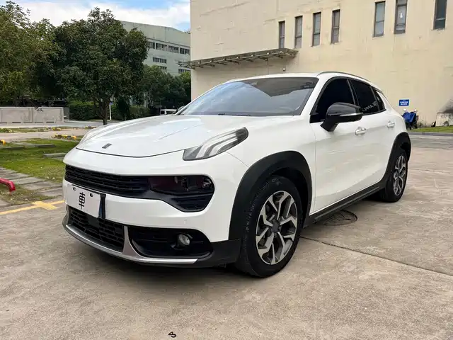 2020 Lynk & Co 02
