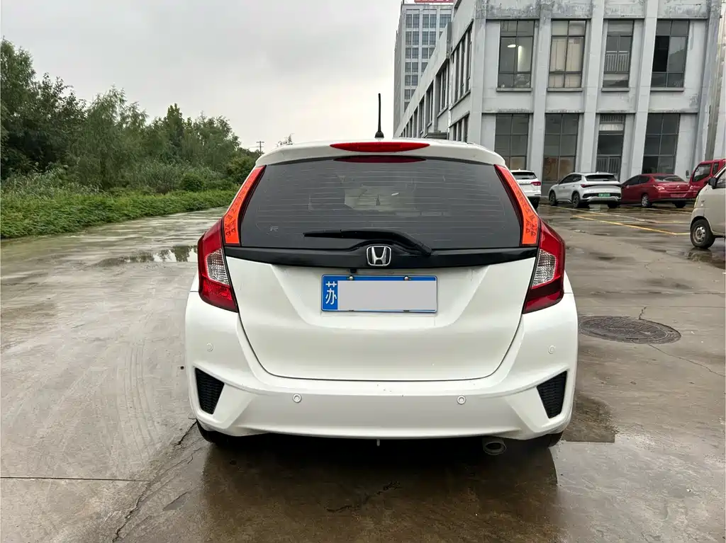 Honda Fit — миниатюра 5