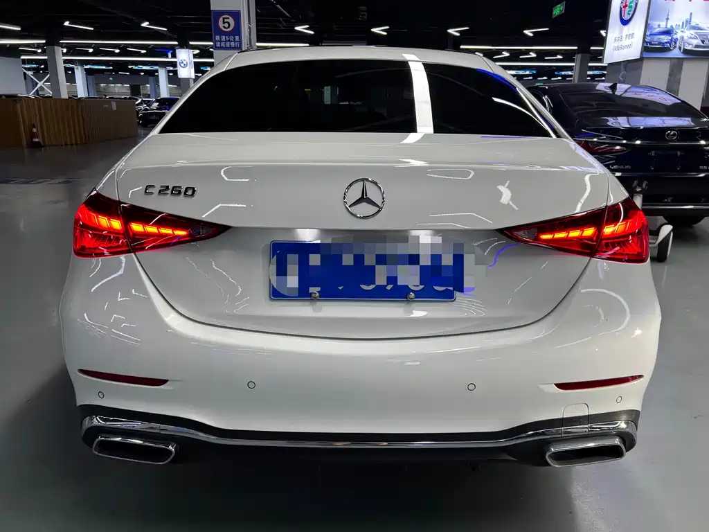 Mercedes-Benz C-Class — миниатюра 17