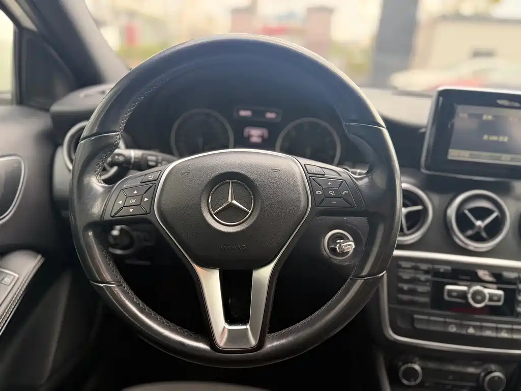 Mercedes-Benz A-Class (Import) — миниатюра 21