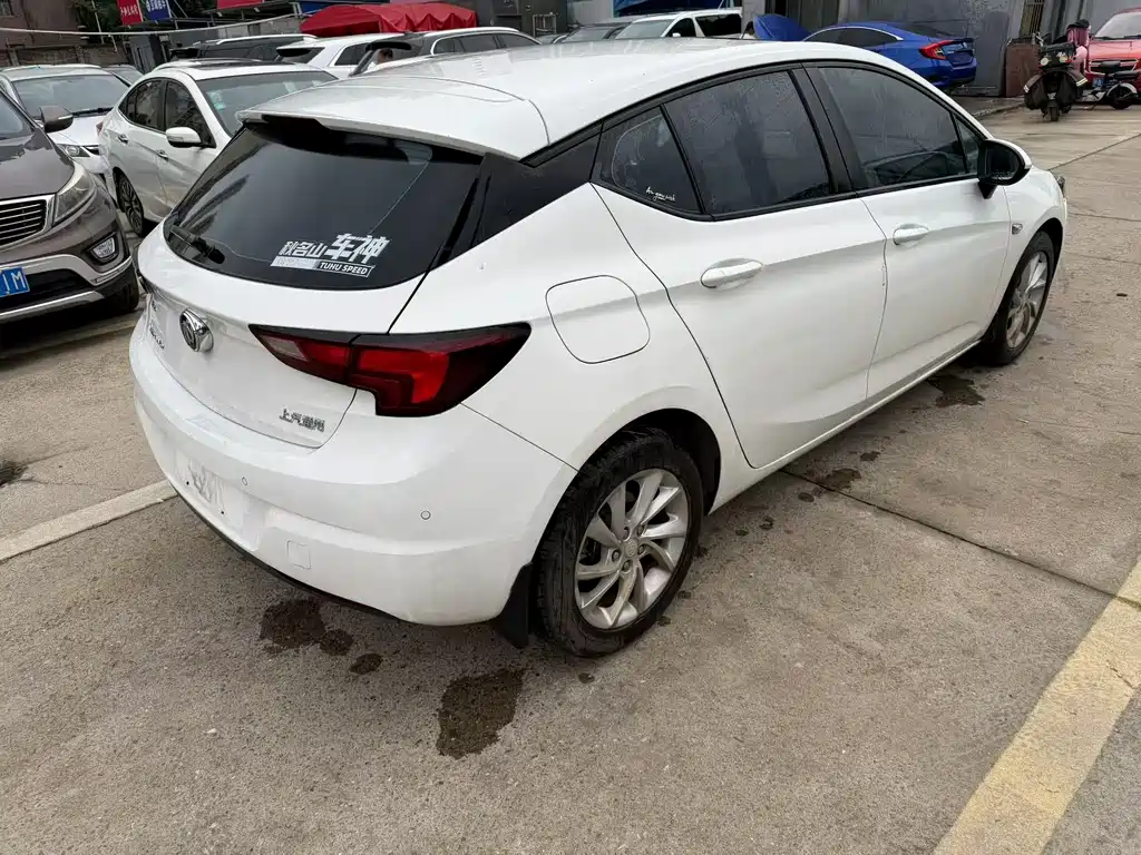 Buick Verano — миниатюра 7