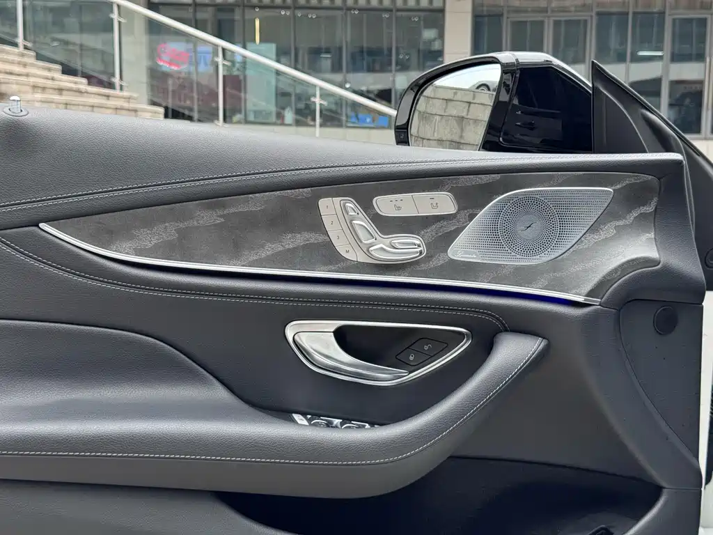 Mercedes-Benz CLS — миниатюра 7