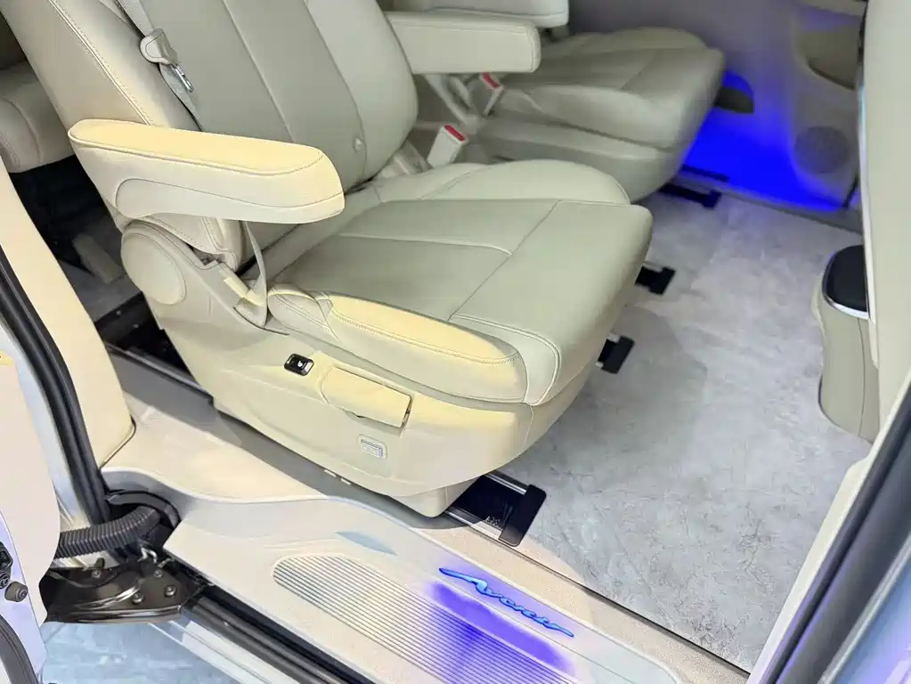 Buick GL8 Hybrid — миниатюра 15