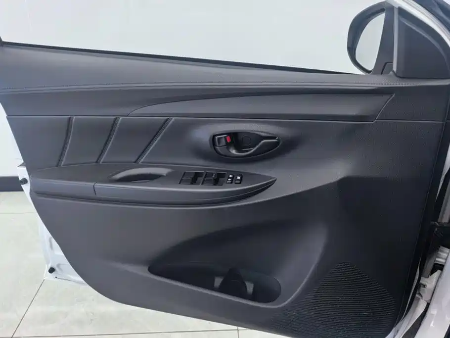 Toyota Vios — миниатюра 7