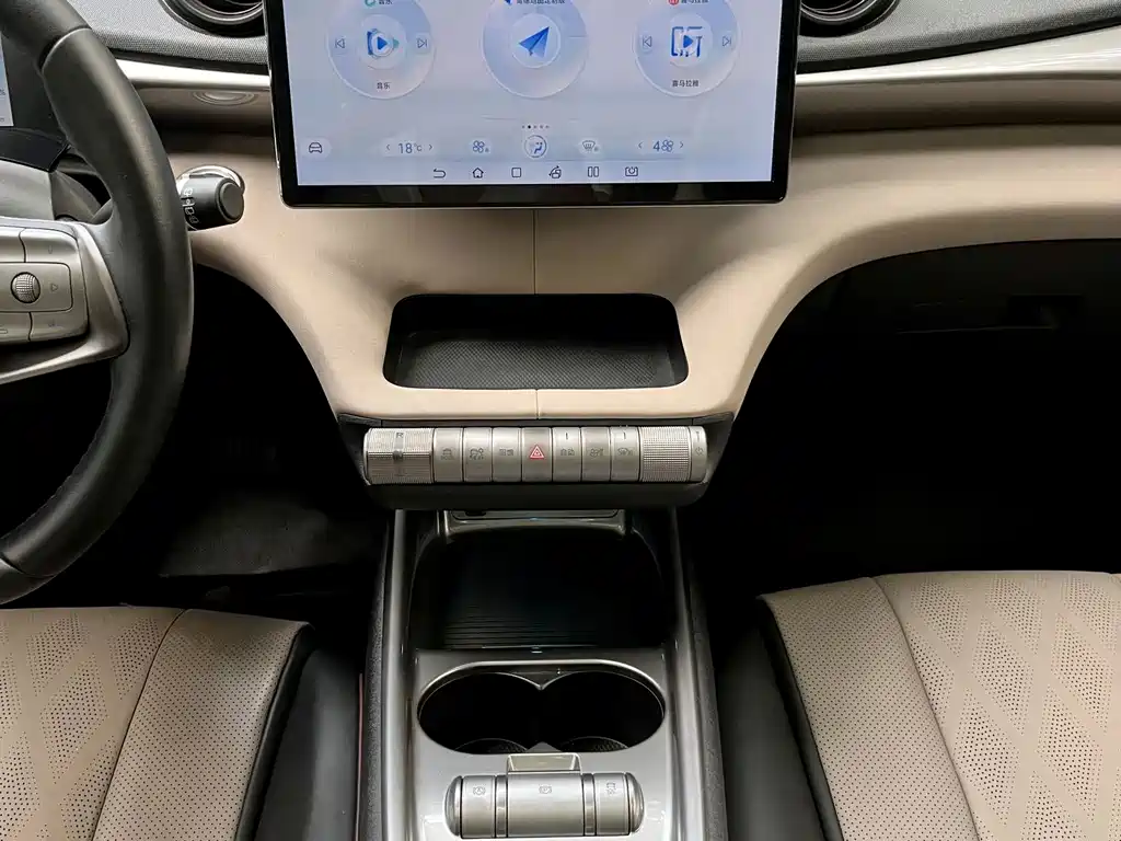 BYD Dolphin — миниатюра 10