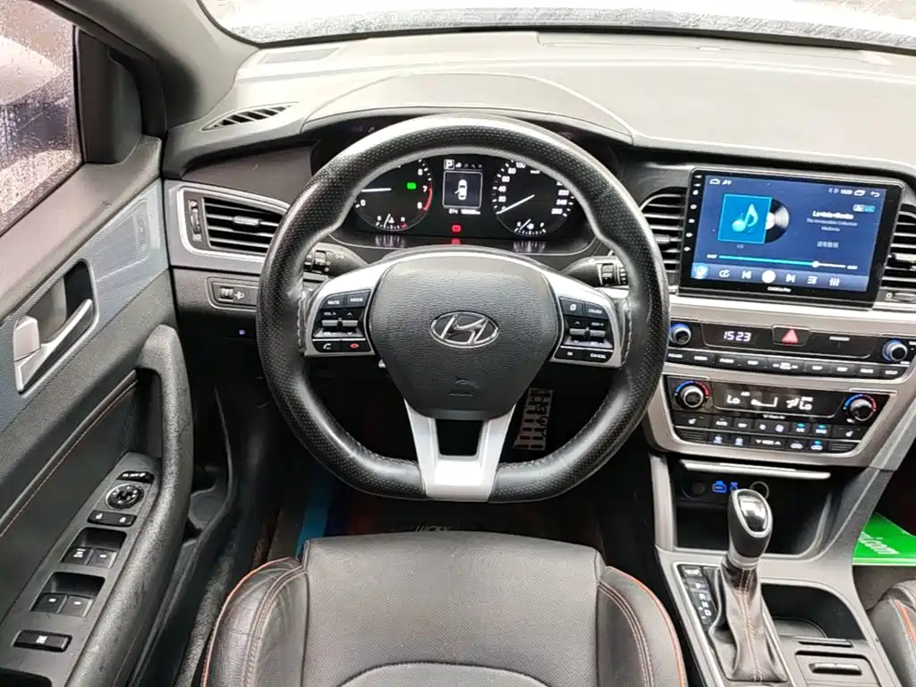 Hyundai Sonata — миниатюра 11