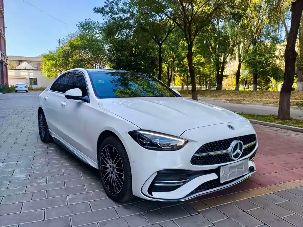 Mercedes-Benz C-Class — миниатюра 2