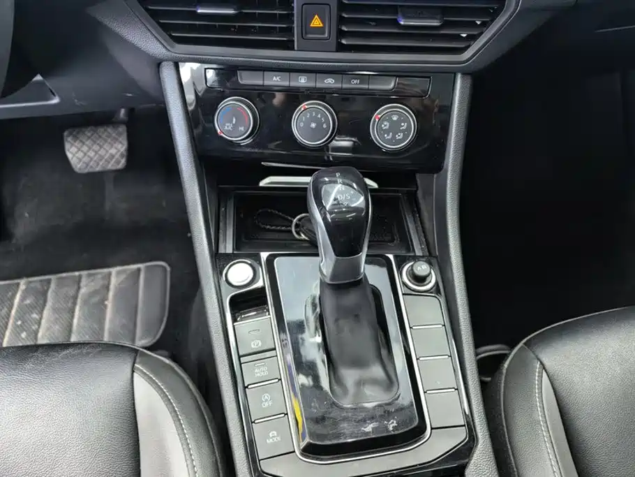 Volkswagen Sagitar — миниатюра 16