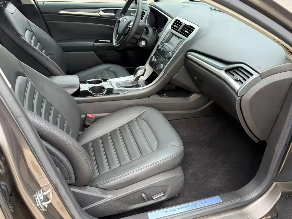 Ford Mondeo — миниатюра 11