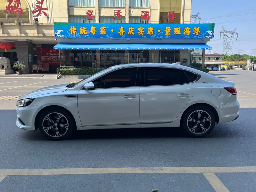 MG 6 New Energy 45T E-DRIVE Smart Drivetrain Hybrid Prestige Internet Edition, фото 4