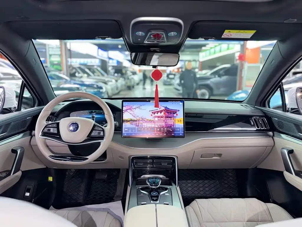 BYD Tang DM - фото 9