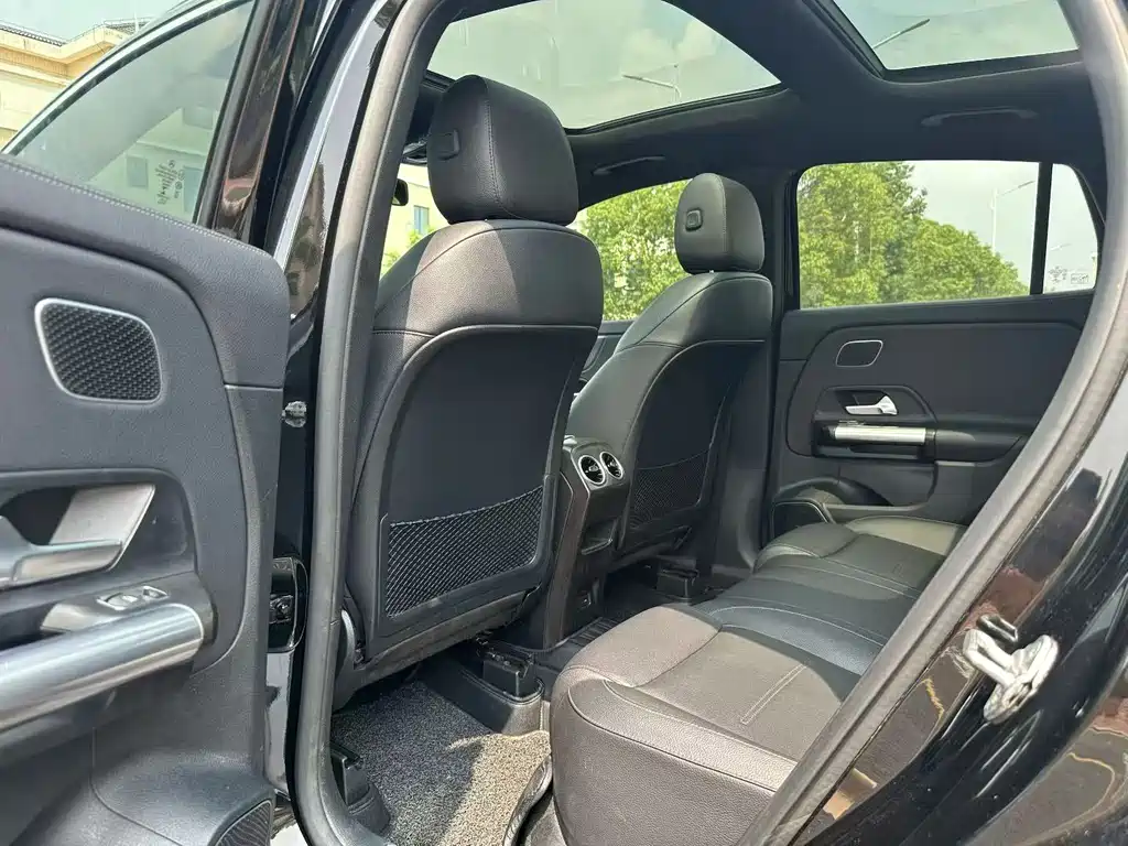 Mercedes-Benz GLA — миниатюра 5