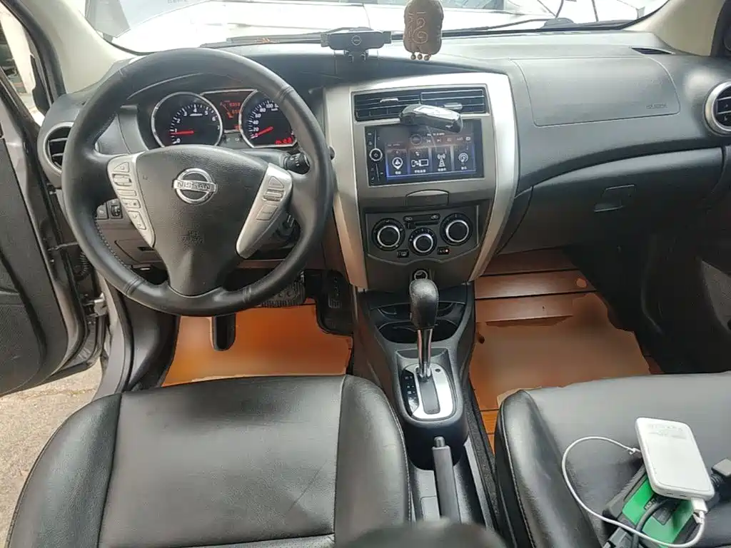 Nissan Livina — миниатюра 10