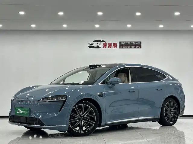 AITO WISDOM WORLD R7 2024