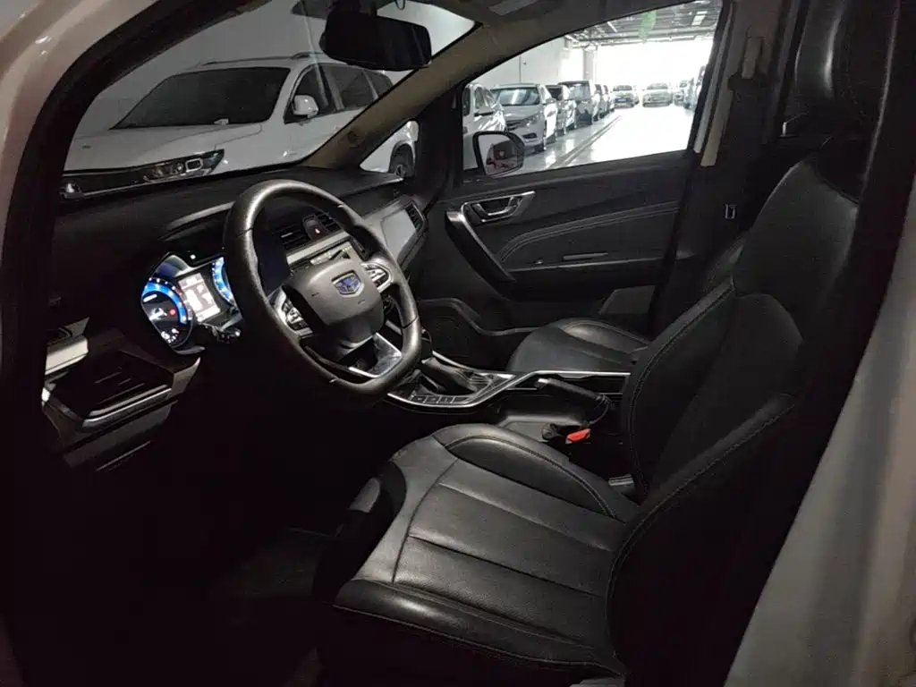 Geely Vision X3 — миниатюра 12