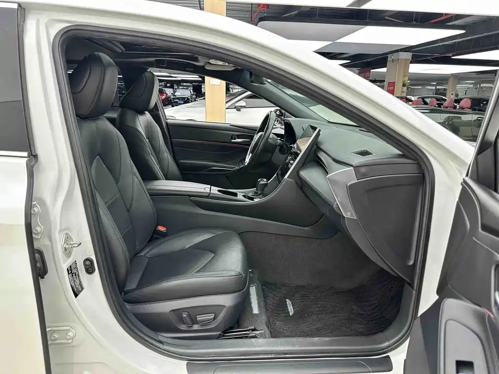 Toyota Avalon 2022 2.0L Luxury
