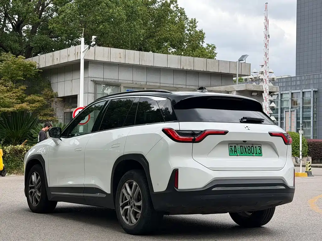 NIO ES6 — миниатюра 13