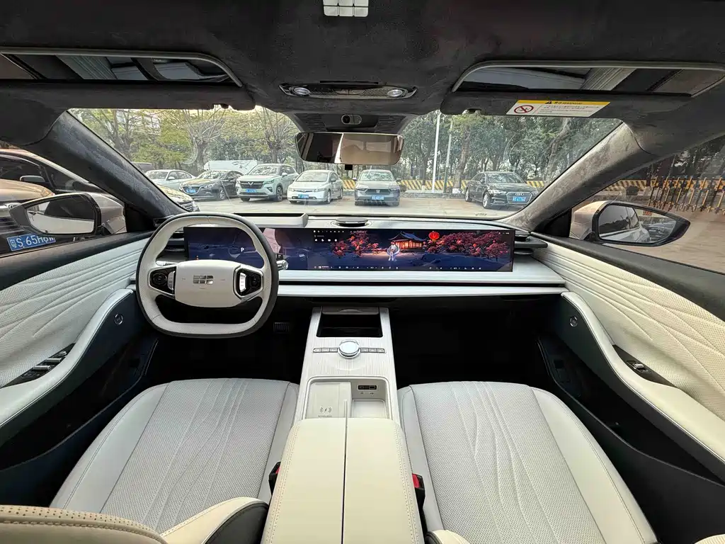 GEELY GALAXY GALAXY E8