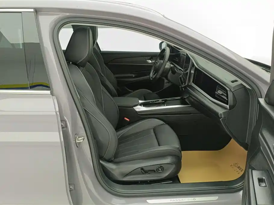 Volkswagen Passat 2025 Pro 380TSI