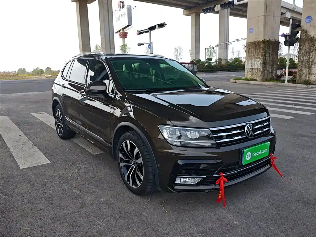 Volkswagen Tiguan L L 2021 330TSI AT R-Line