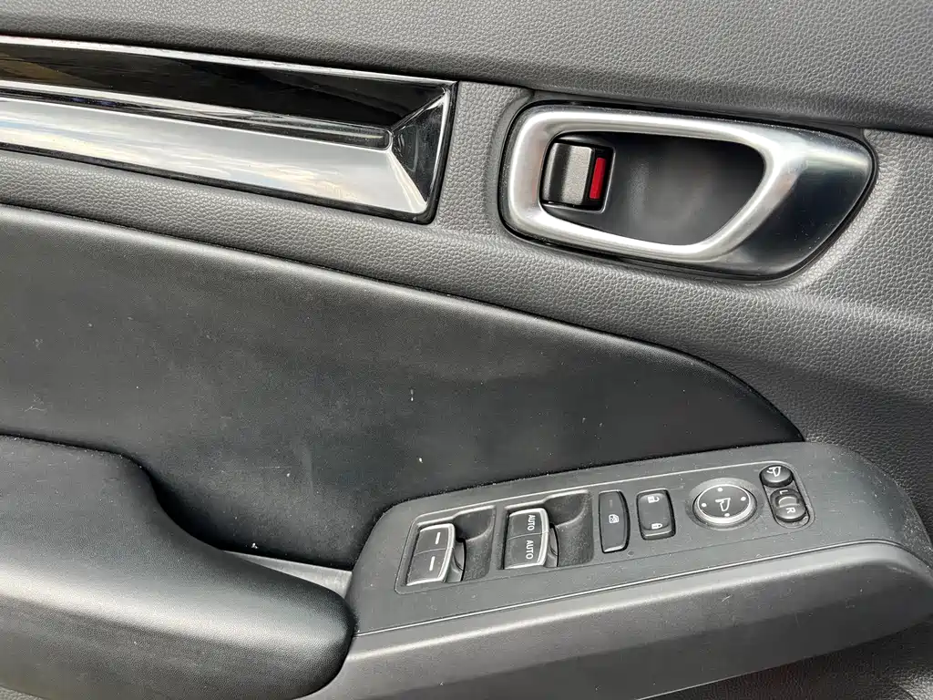 Honda Civic — миниатюра 8