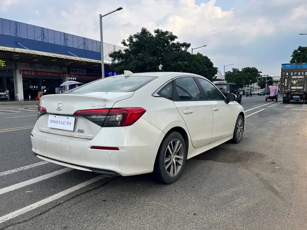 Honda Civic — миниатюра 6