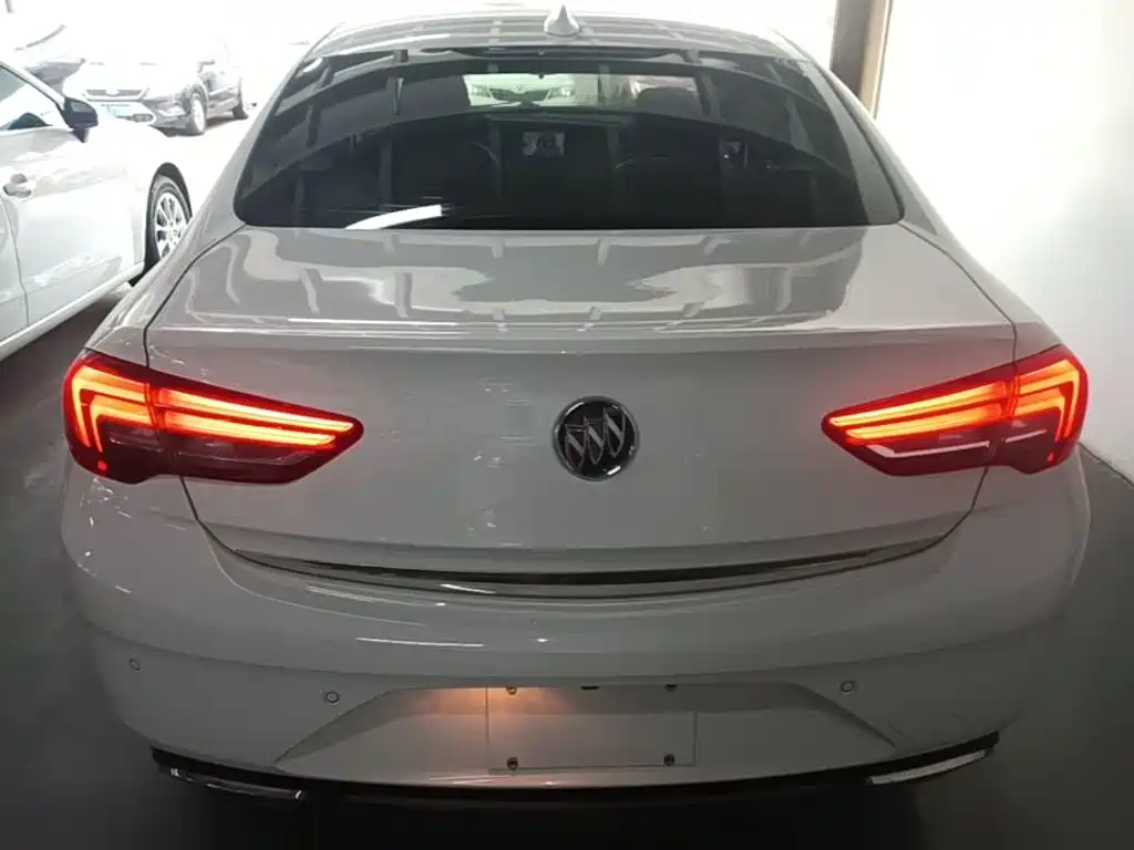 Buick Regal — миниатюра 6