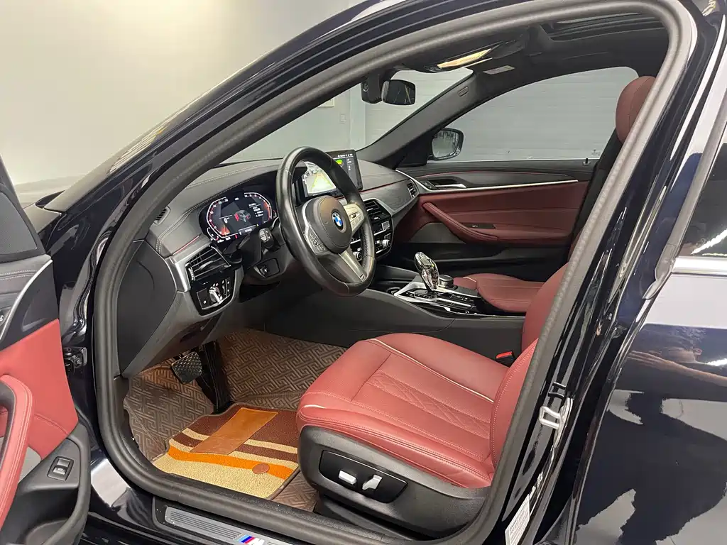 BMW 5 Series — миниатюра 18