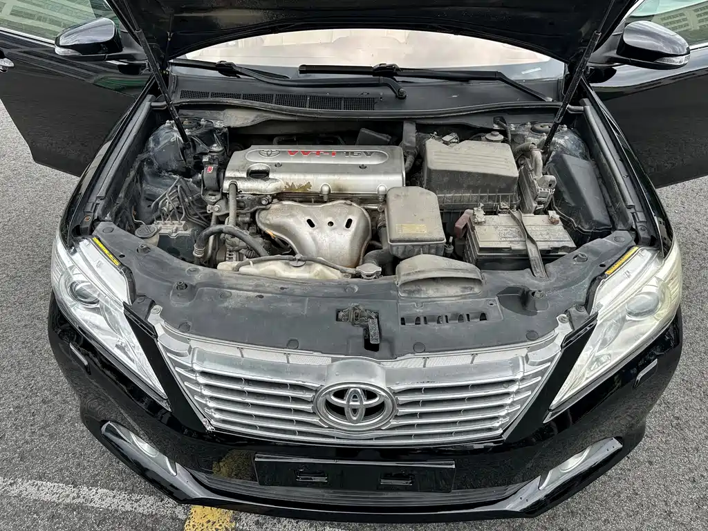 Toyota Camry — миниатюра 18
