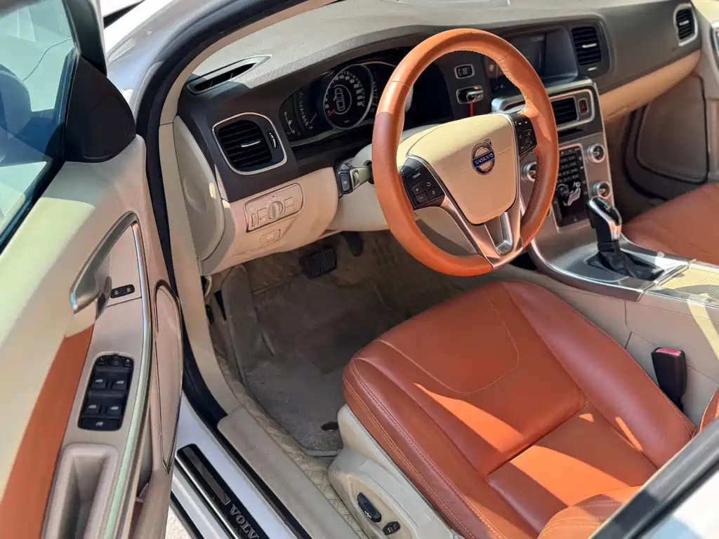 Volvo S60 — миниатюра 3