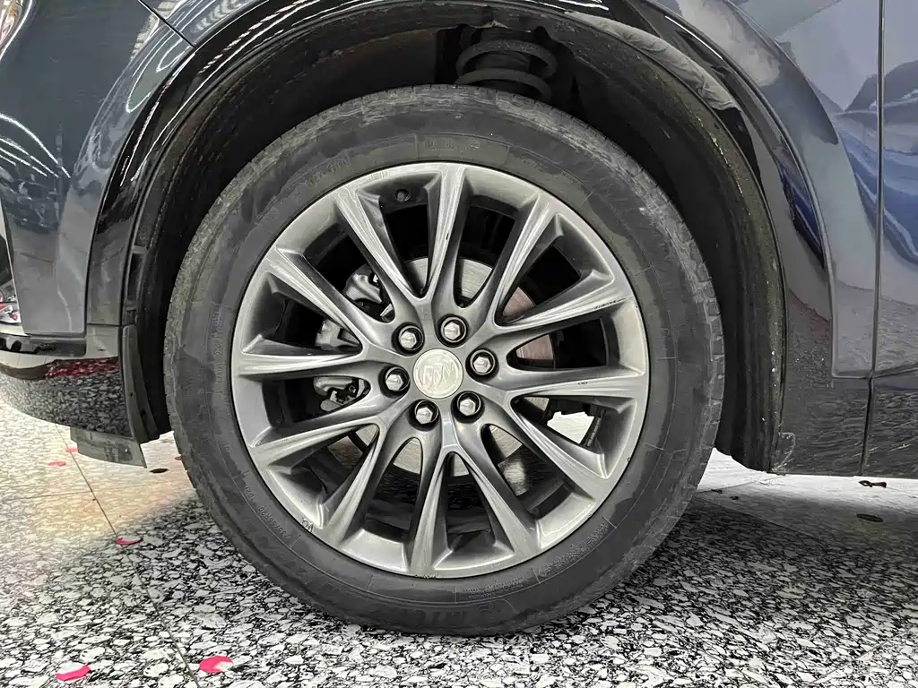 Buick Enclave — миниатюра 15
