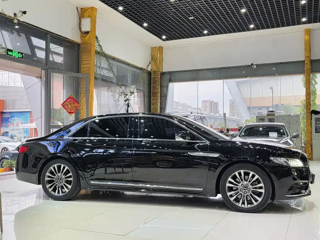 Lincoln Continental — миниатюра 4