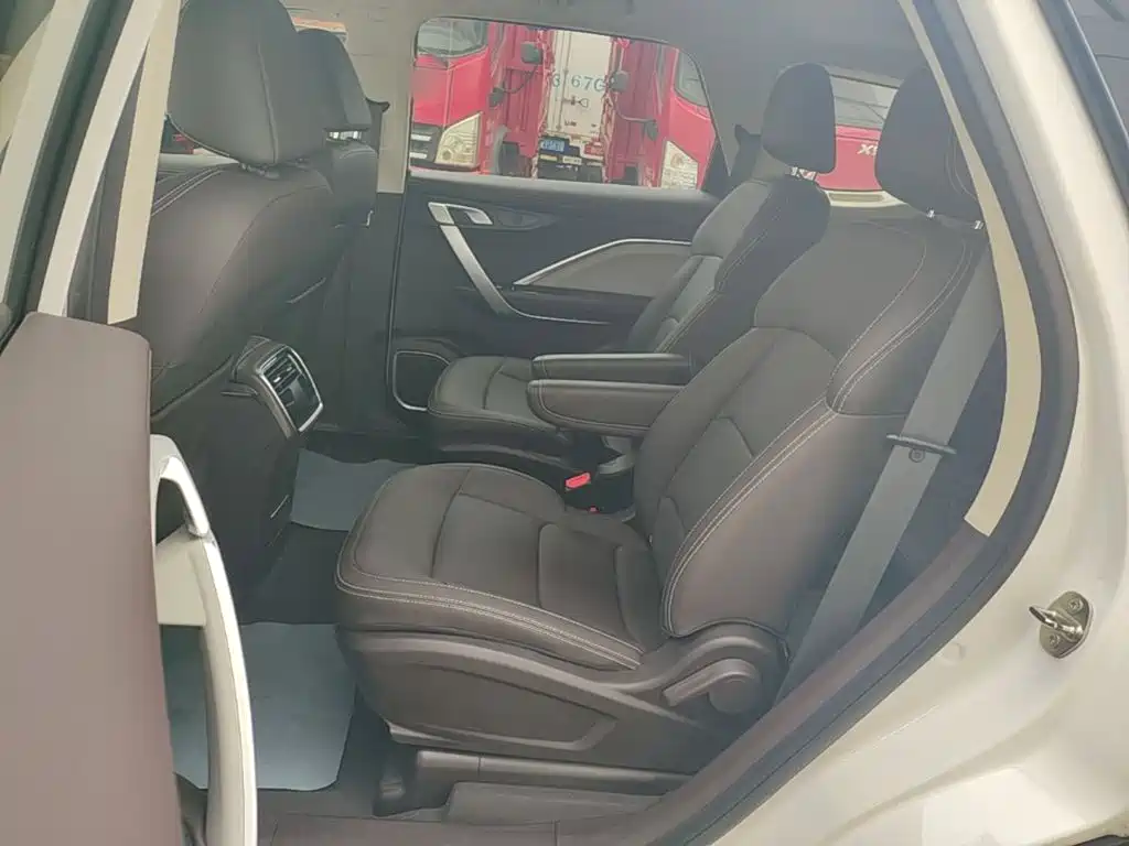 Geely Jia Ji — миниатюра 17