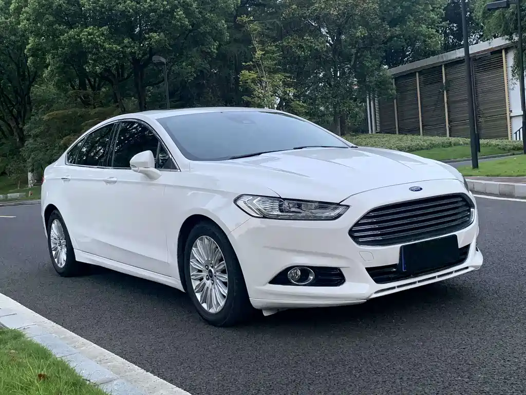 Ford Mondeo 2013 2.0L GTDi200 Luxury