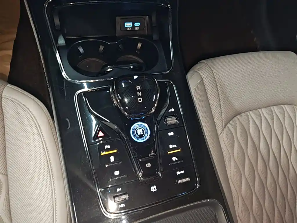 BYD Han — миниатюра 14