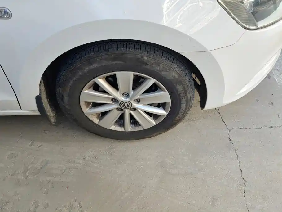 Volkswagen Jetta — миниатюра 6