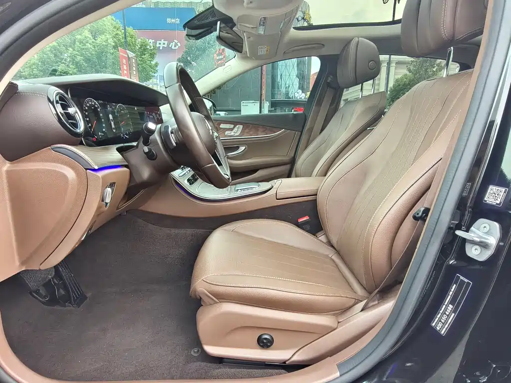 Mercedes-Benz E-Class — миниатюра 14