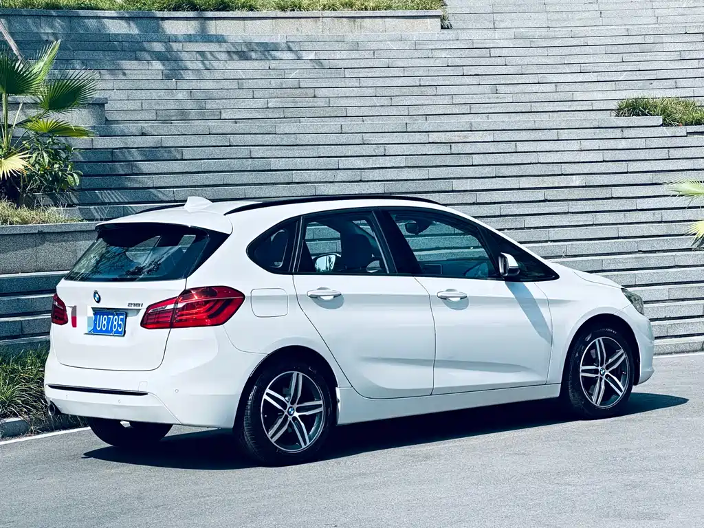 BMW 2 Series Active Tourer (Import) — миниатюра 4