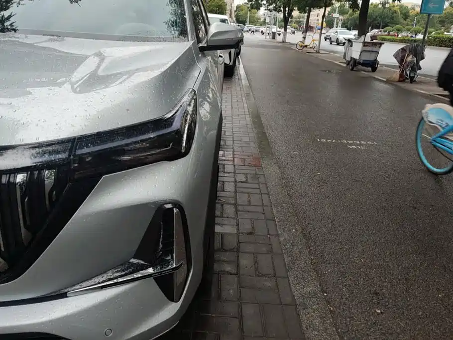 Geely Boyue L — миниатюра 5