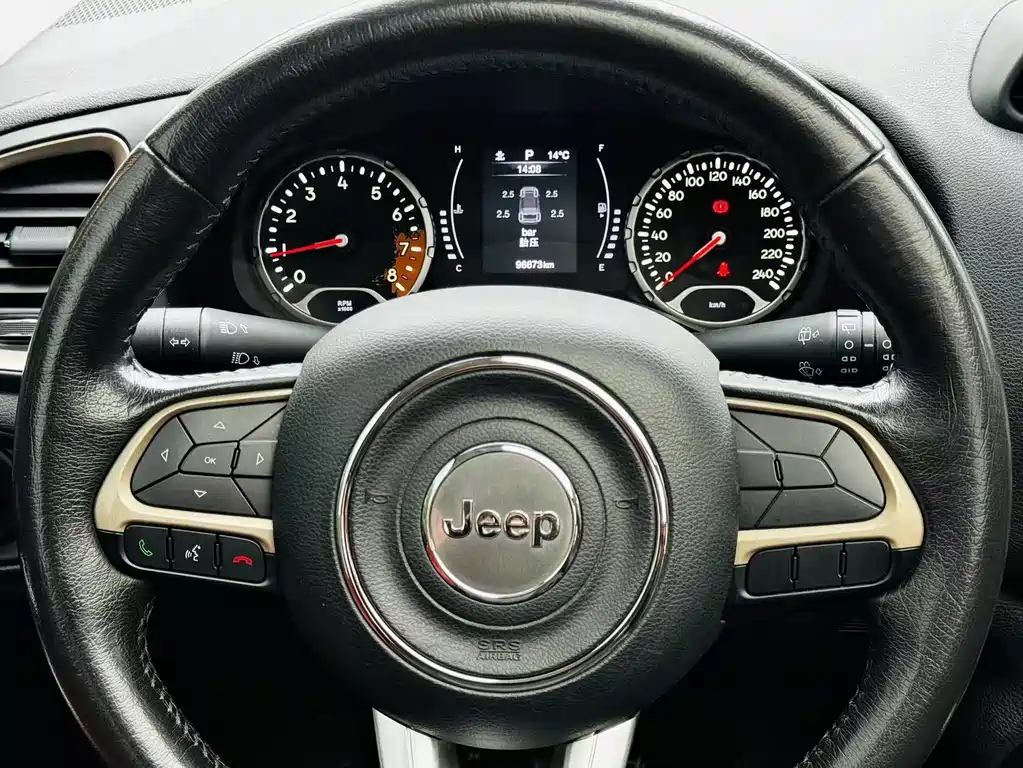 Jeep Renegade 180T Auto Dynamic Energy Edition, фото 14