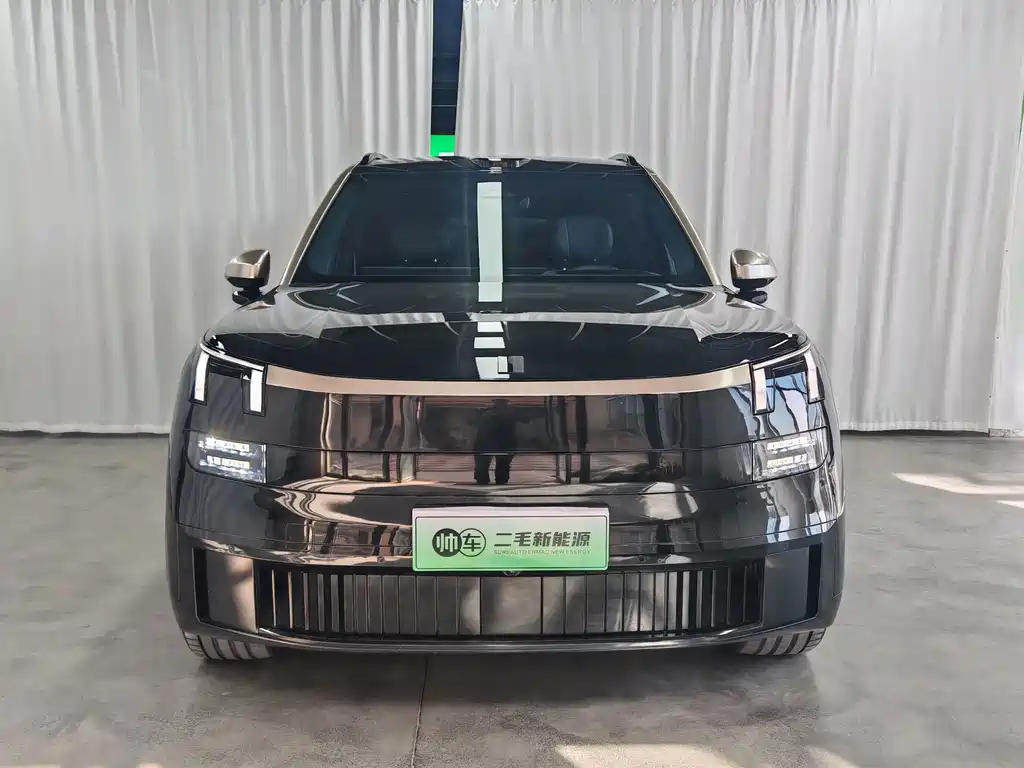 Lynk & Co 900 — миниатюра 2