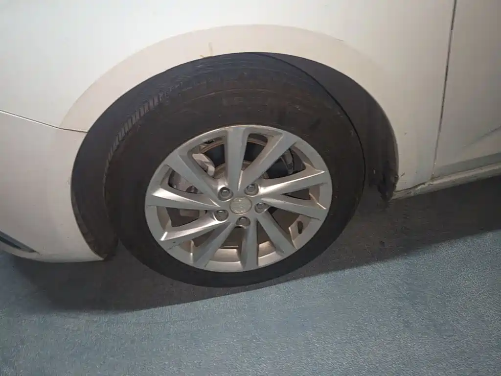 Buick Verano — миниатюра 23