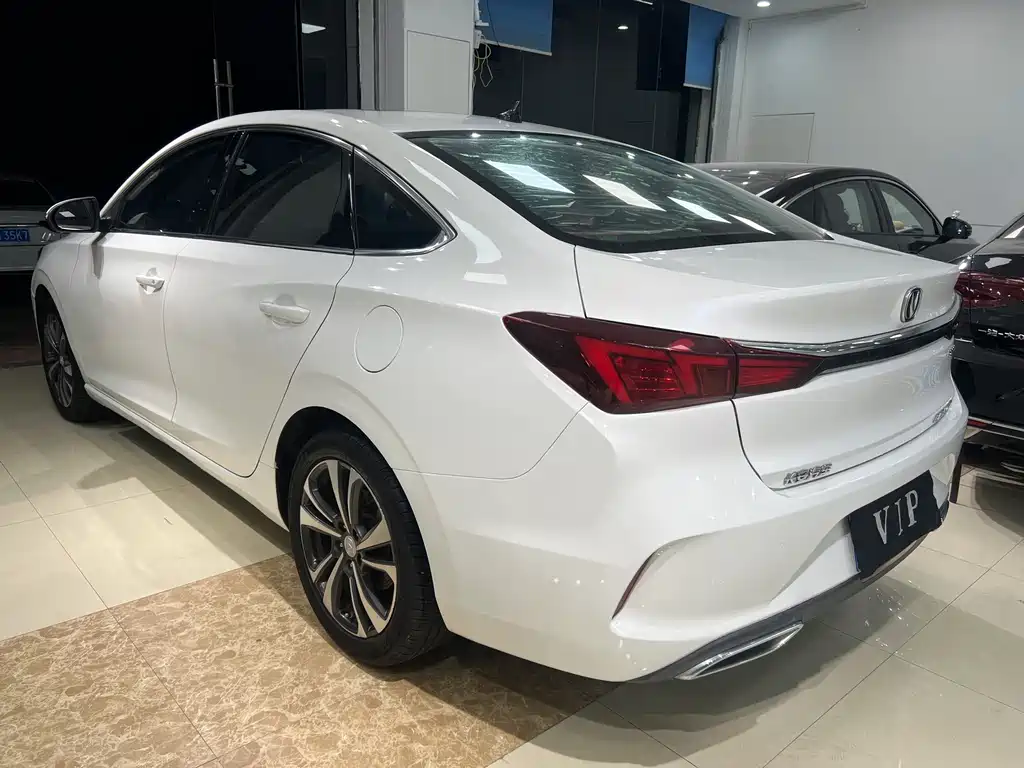 Changan Eado — миниатюра 3