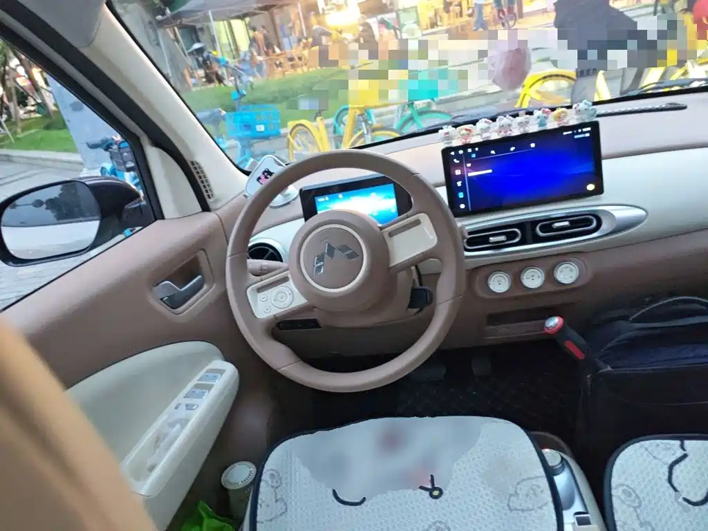 Wuling MINIEV — миниатюра 6