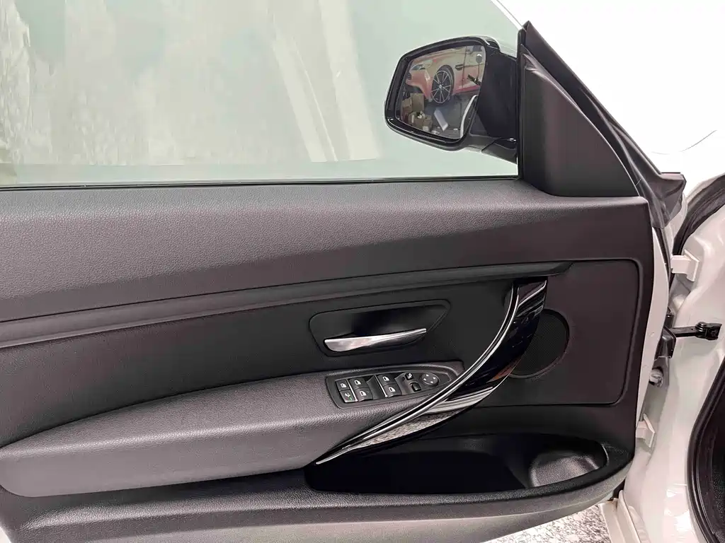 BMW 3 Series GT — миниатюра 6