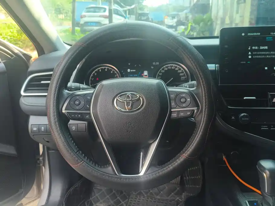 Toyota Camry — миниатюра 15