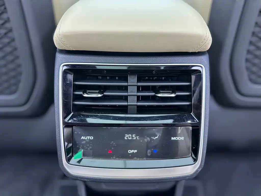 Geely Xingyue L — миниатюра 25