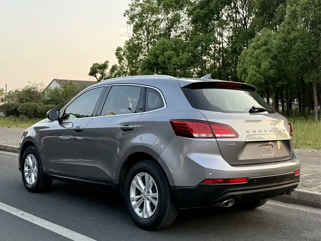 Borgward BX7 — миниатюра 5