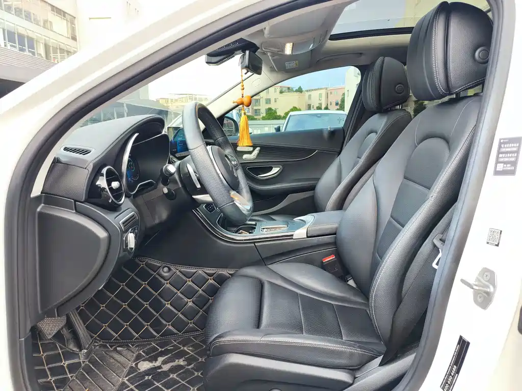 Mercedes-Benz C-Class — миниатюра 9